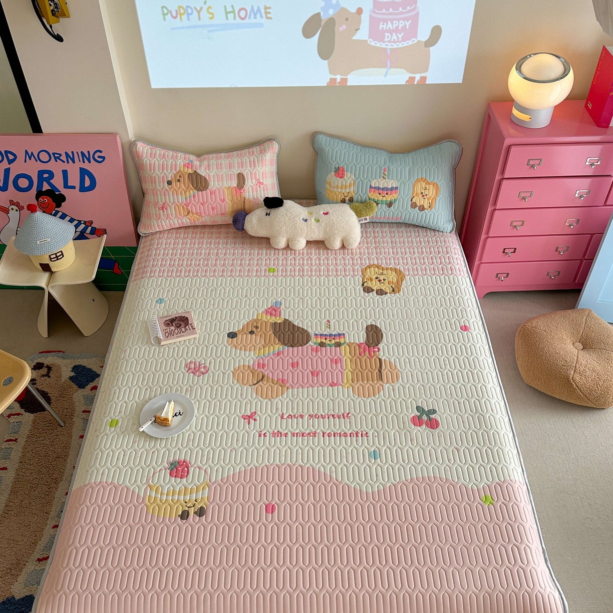 91家纺网 家纺一手货源 找家纺 美乐迪家纺2025新款凉感丝乳胶凉席夏被夏凉被空调被 蛋糕腊肠狗