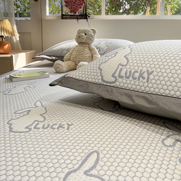 91家纺网 家纺一手货源 找家纺 雅居纺家纺 2025春夏新款A类加厚三明治底提花凉感席床席款 小兔子-蓝