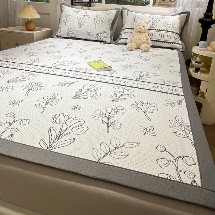 91家纺网 家纺一手货源 找家纺 雅居纺家纺 2025春夏新款A类加厚三明治底提花凉感席床席款 复古花园