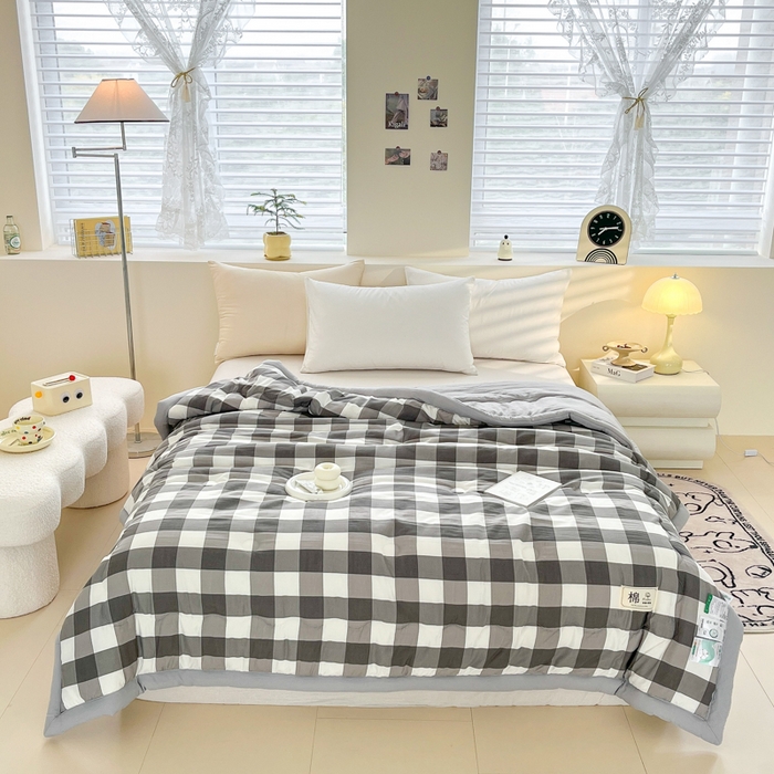 91家纺网 家纺一手货源 找家纺 爱宝被业 2025新款A类无印风针织棉新疆棉花夏被 密语