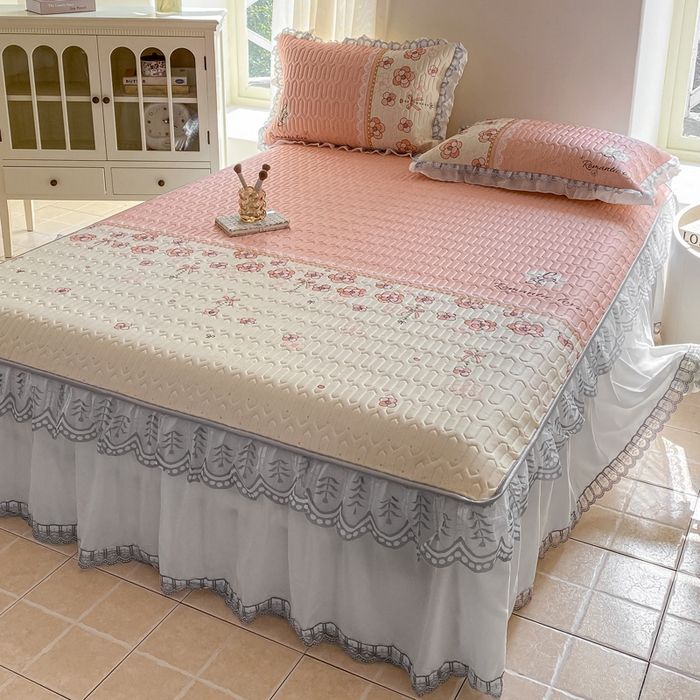 91家纺网 家纺一手货源 找家纺 麋兔 2025新款冰丝床裙乳胶凉席席子 桃花韵