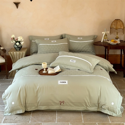 红番天家居馆 2025新款浪漫桃心-全棉绗缝磨毛四件套 抹茶绿