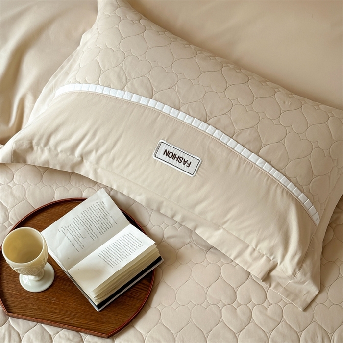 91家纺网 家纺一手货源 找家纺 宏羽纺 2025新款全棉绗缝加厚磨毛四件套 可可奶棕