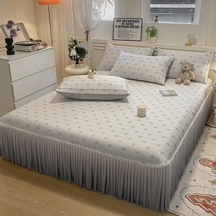 91家纺网 家纺一手货源 找家纺 雅居纺家纺 2025新款加厚三明治底床裙款凉感席 蝴蝶结爱恋-灰