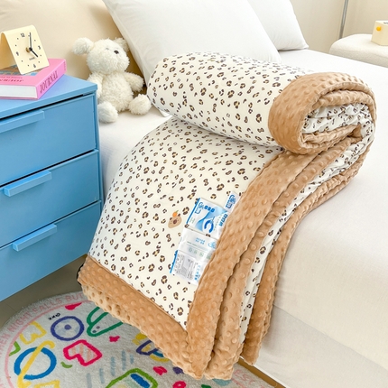 爱宝被业 2025新款A类凉感豆豆绒羽丝棉夏被 卡皮巴拉