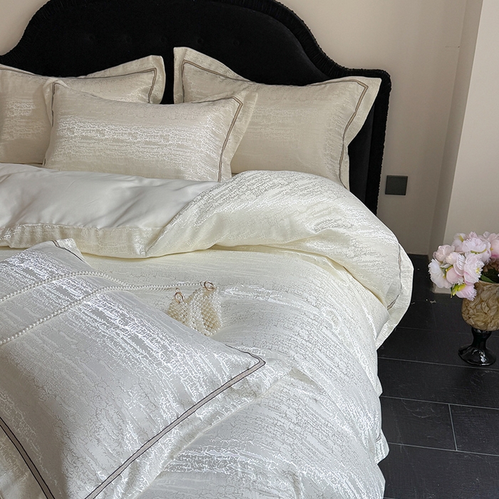 91家纺网 家纺一手货源 找家纺 优悦生活馆 2025新款冰丝亮丝提花四件套-白月光 珍珠白