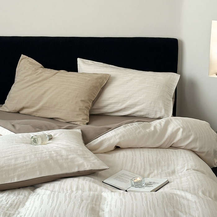 91家纺网 家纺一手货源 找家纺 （总）梦享生活家居 2025新款色织三层提花人字纹面料四件套-青春系列