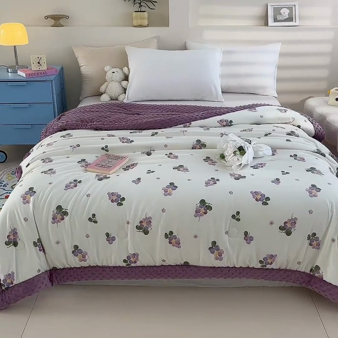 91家纺网 家纺一手货源 找家纺 爱宝被业 2025新款A类凉感豆豆绒羽丝棉夏被 夏日葡萄