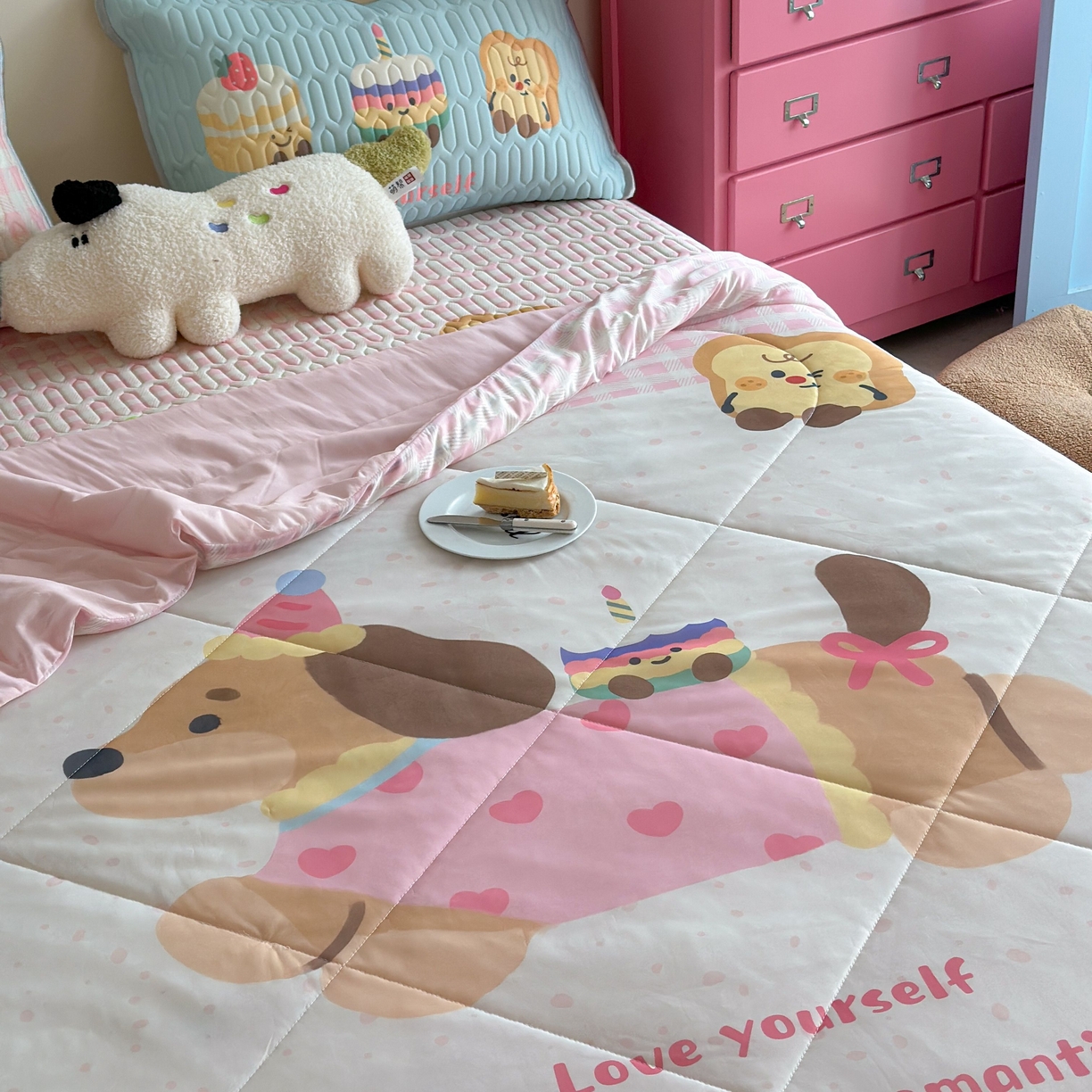 91家纺网 家纺一手货源 找家纺 美乐迪家纺2025新款凉感丝乳胶凉席夏被夏凉被空调被 蛋糕腊肠狗