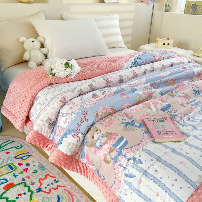 91家纺网 家纺一手货源 找家纺 爱宝被业 2025新款A类凉感豆豆绒羽丝棉夏被 嘟嘟熊