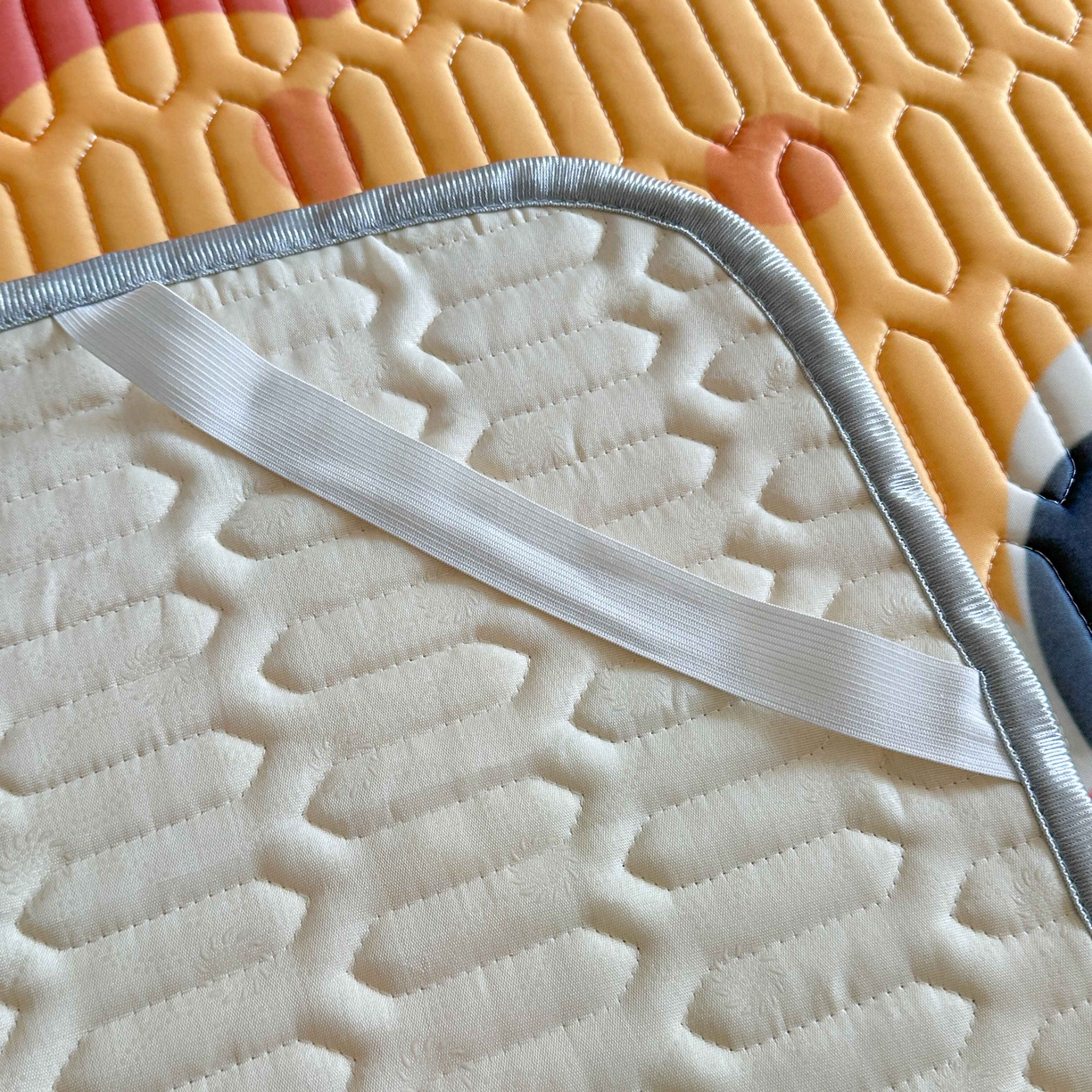 91家纺网 家纺一手货源 找家纺 美乐迪家纺2025新款凉感丝乳胶凉席夏被夏凉被空调被 汉堡