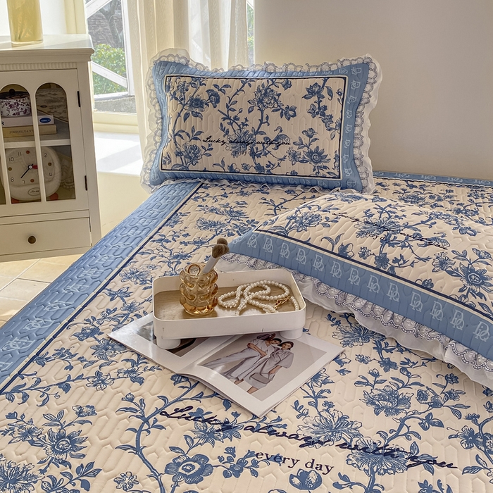 91家纺网 家纺一手货源 找家纺 麋兔 2025新款冰丝床裙乳胶凉席席子 花幽兰