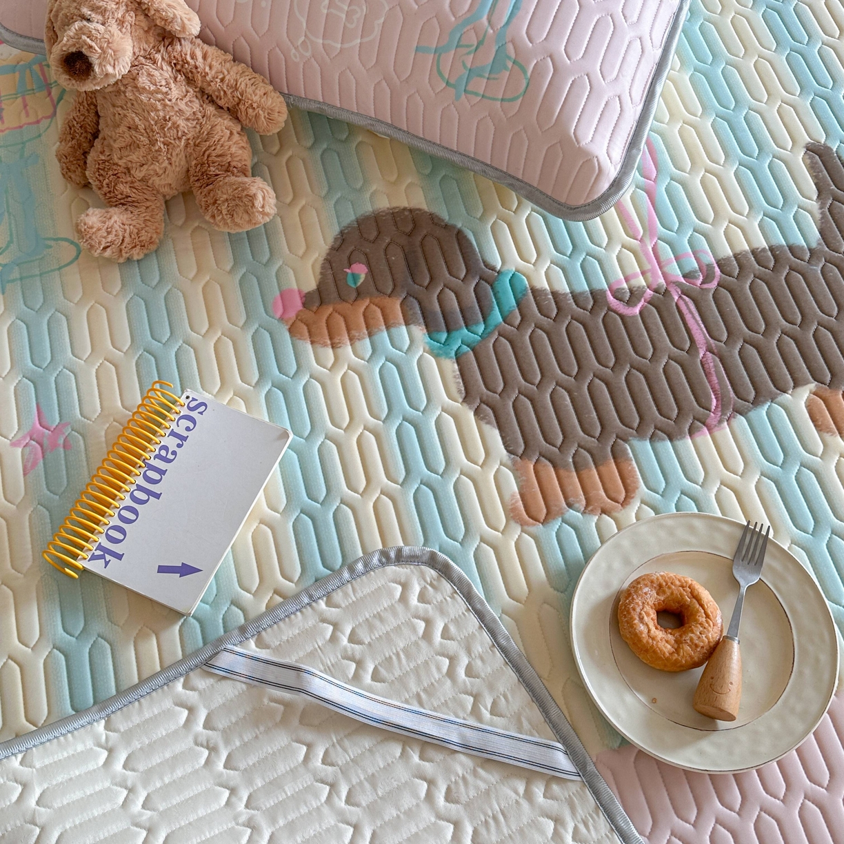 91家纺网 家纺一手货源 找家纺 美乐迪家纺2025新款凉感丝乳胶凉席夏被夏凉被空调被 露丝的腊肠狗