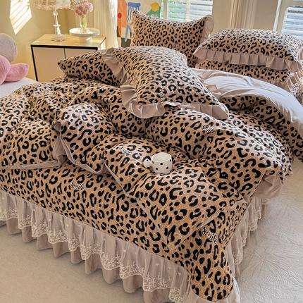 91家纺网 家纺一手货源 找家纺 （总）九诺家纺 2025新款韩式云朵棉印花床盖四件套