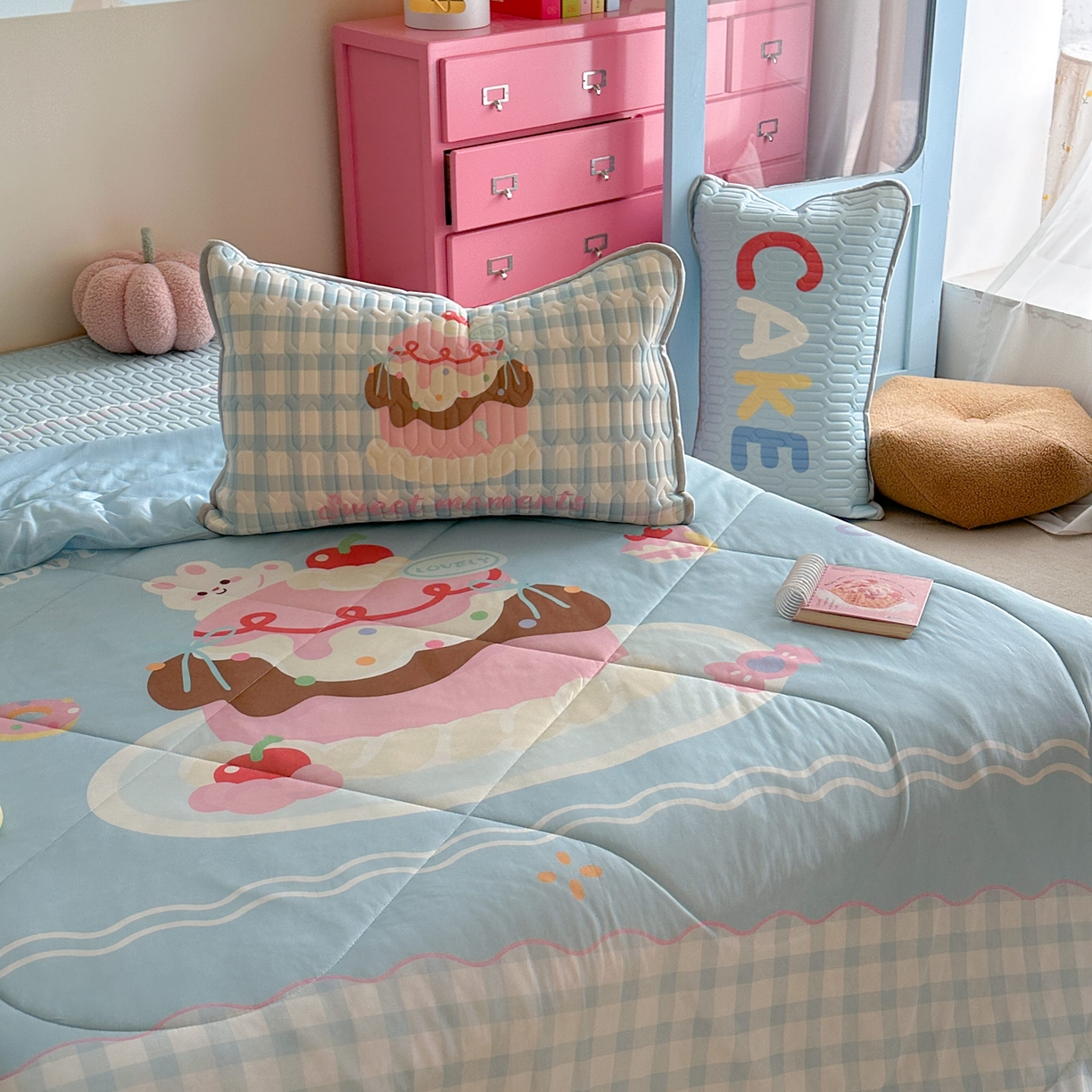 91家纺网 家纺一手货源 找家纺 美乐迪家纺2025新款凉感丝乳胶凉席夏被夏凉被空调被 甜蜜蛋糕