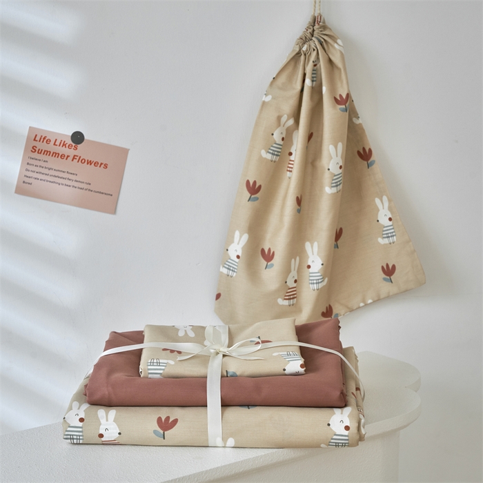 91家纺网 家纺一手货源 找家纺 花西夫人2025新款13372纯棉印花全棉四件套床单床笠款波波兔