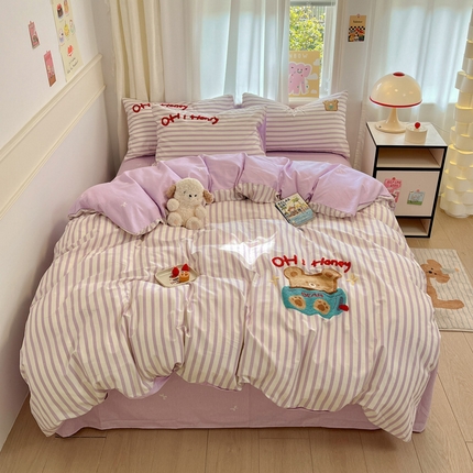 雅居纺家纺 2025春夏新款全棉纯棉毛巾绣四件套 紫条小熊