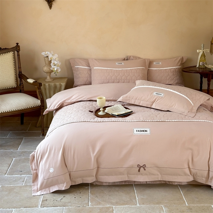 91家纺网 家纺一手货源 找家纺 宏羽纺 2025新款全棉绗缝加厚磨毛四件套 奶咖