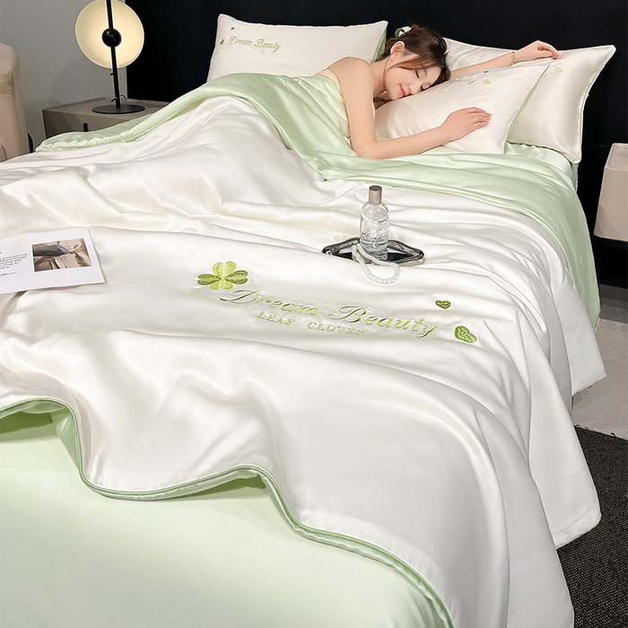 91家纺网 家纺一手货源 找家纺 如一 2025新款水洗冰丝麻绳夏被四件套-四叶草 四叶草-奶白绿