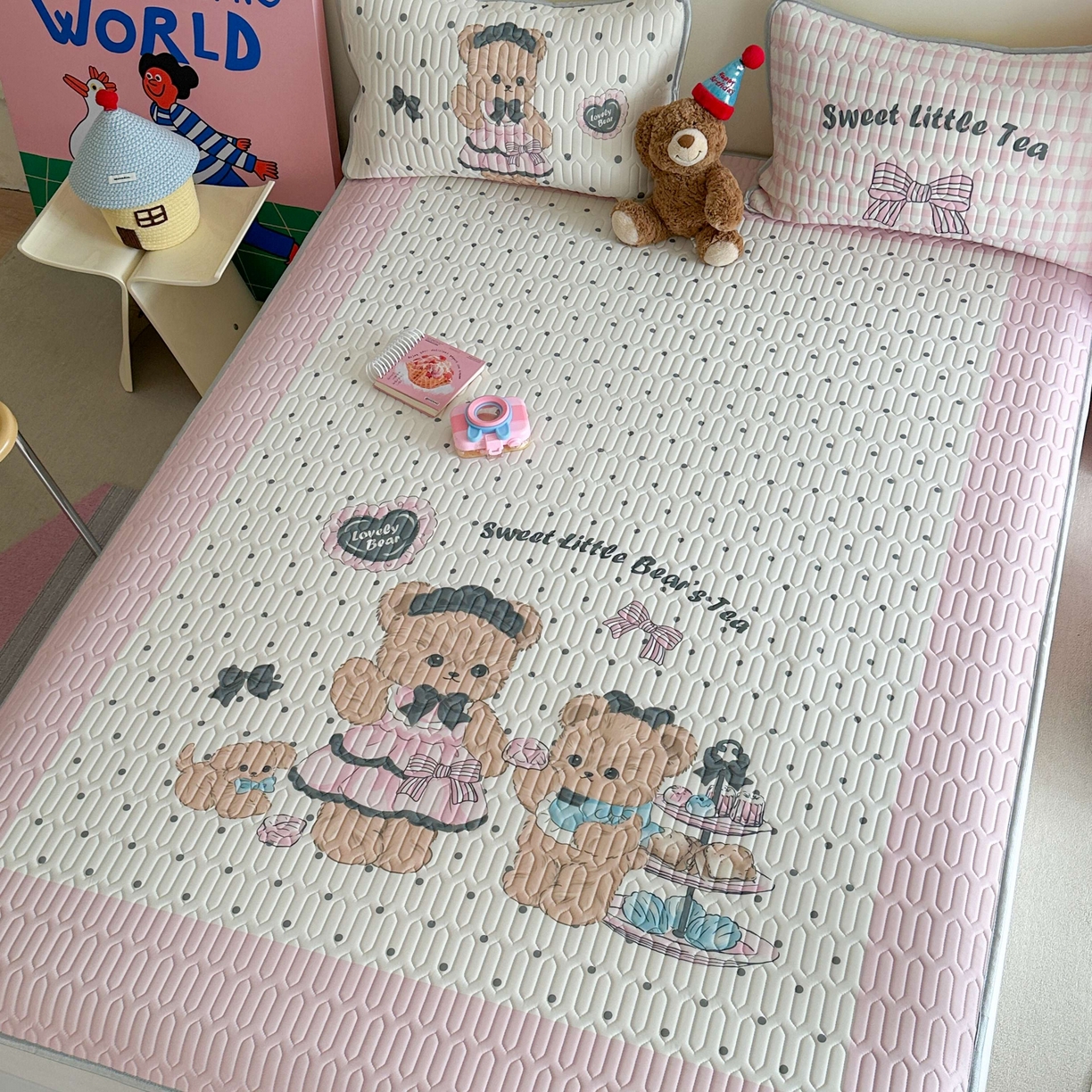 91家纺网 家纺一手货源 找家纺 美乐迪家纺2025新款凉感丝乳胶凉席夏被夏凉被空调被 茶话熊