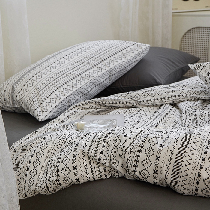 91家纺网 家纺一手货源 找家纺 花西夫人2025新款13372纯棉印花全棉四件套床单床笠款波西米亚-高级灰