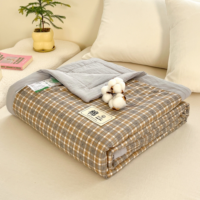 91家纺网 家纺一手货源 找家纺 爱宝被业 2025新款A类无印风针织棉新疆棉花夏被 初见