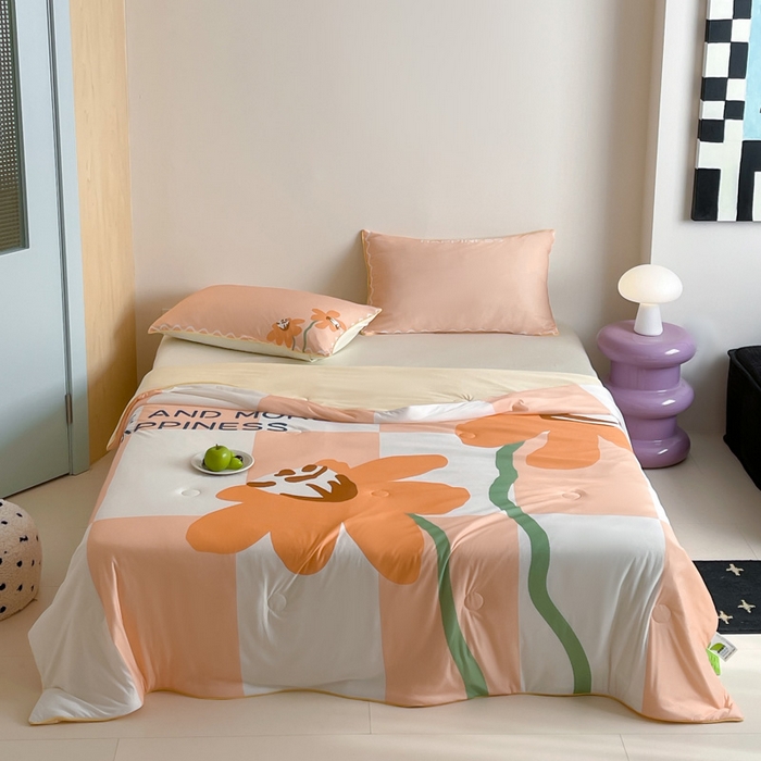 91家纺网 家纺一手货源 找家纺 大彩家居 2025新款凉感丝大版数码印花夏凉被 荷韵-桔