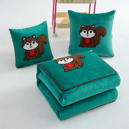 宝马家纺（原梦童画） 2025新款牛奶绒小松鼠抱枕被 松石绿