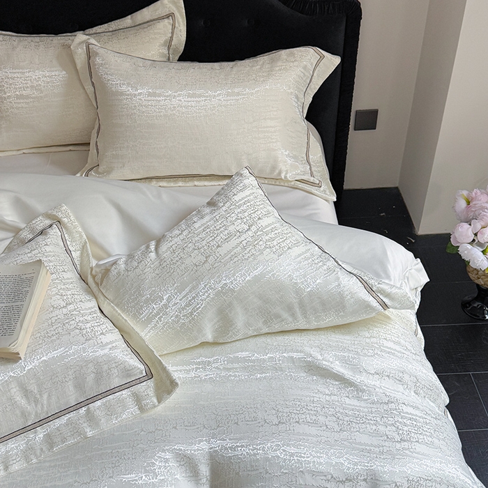 91家纺网 家纺一手货源 找家纺 优悦生活馆 2025新款冰丝亮丝提花四件套-白月光 珍珠白