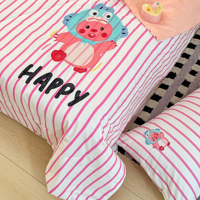 91家纺网 家纺一手货源 找家纺 雅居纺 2025春夏新款13070全棉纯棉绣花夏被夏凉被空调被 夏被-小海狸粉