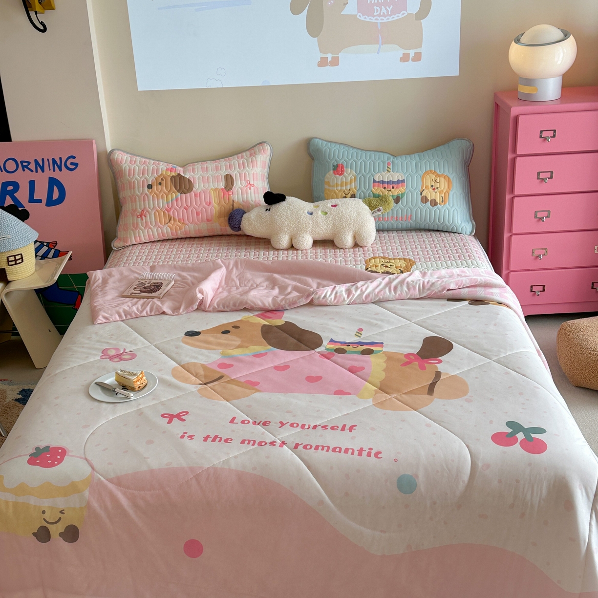 91家纺网 家纺一手货源 找家纺 美乐迪家纺2025新款凉感丝乳胶凉席夏被夏凉被空调被 蛋糕腊肠狗