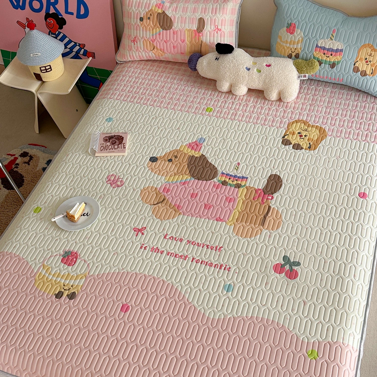 91家纺网 家纺一手货源 找家纺 美乐迪家纺2025新款凉感丝乳胶凉席夏被夏凉被空调被 蛋糕腊肠狗