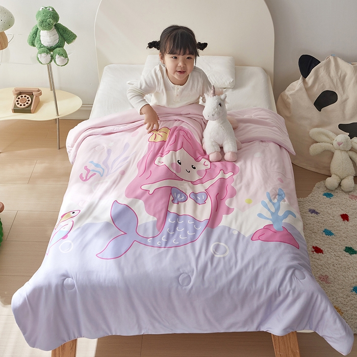 91家纺网 家纺一手货源 找家纺 荷马之梦 2025新款卡通数码印花大版针织棉儿童夏被-绵绵系列 小美人鱼