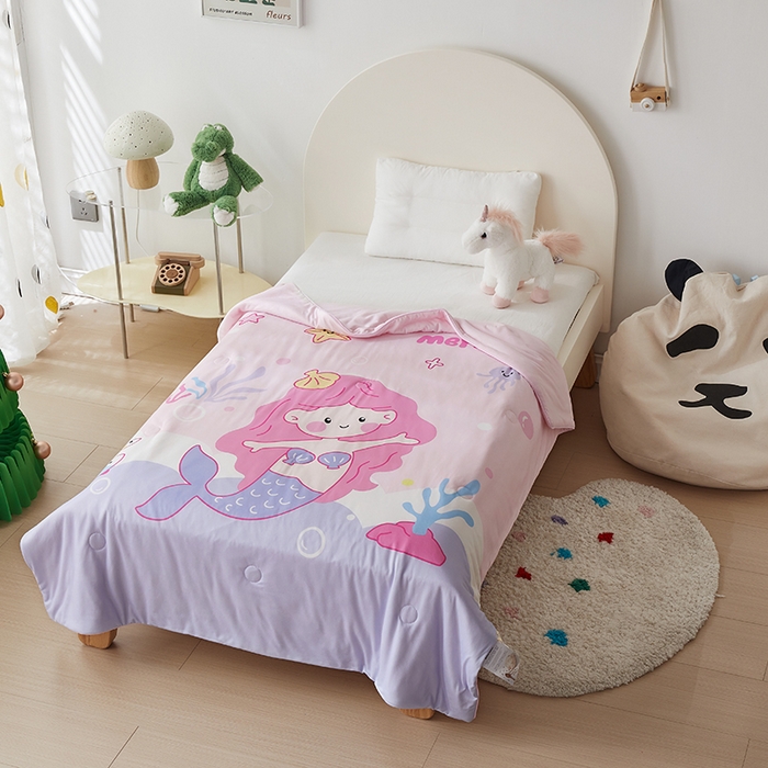 91家纺网 家纺一手货源 找家纺 荷马之梦 2025新款卡通数码印花大版针织棉儿童夏被-绵绵系列 小美人鱼