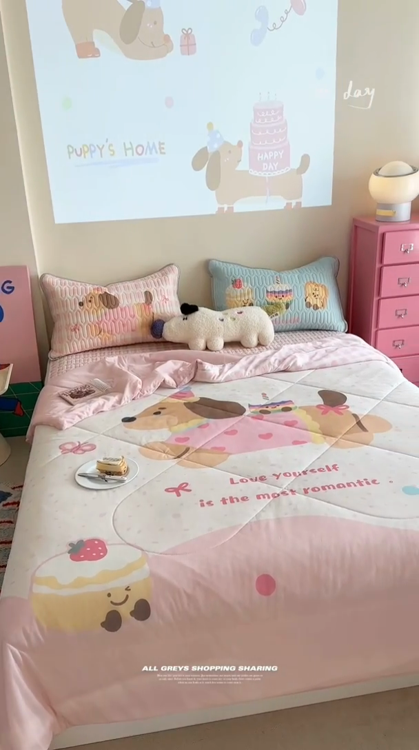 91家纺网 家纺一手货源 找家纺 美乐迪家纺2025新款凉感丝乳胶凉席夏被夏凉被空调被 蛋糕腊肠狗