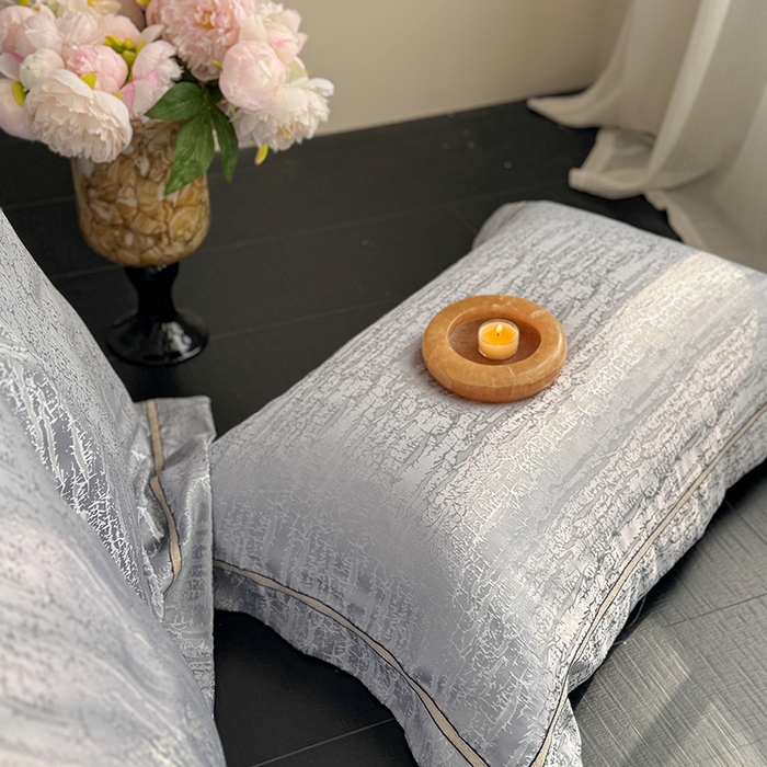 91家纺网 家纺一手货源 找家纺 优悦生活馆 2025新款冰丝亮丝提花四件套-白月光 星辰灰