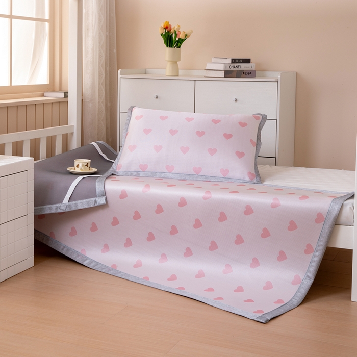 91家纺网 家纺一手货源 找家纺 凌云 2025新款学生宿舍提花凉感冰丝席 甜心-粉