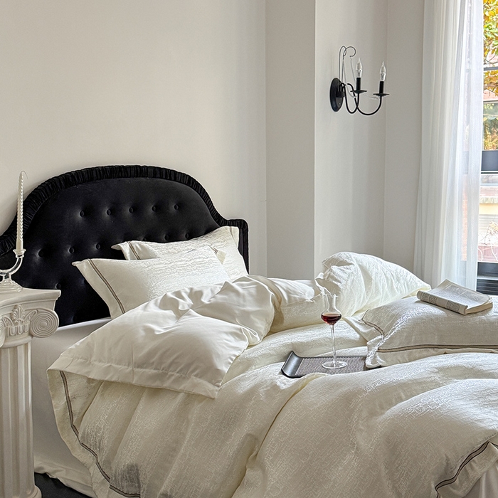 91家纺网 家纺一手货源 找家纺 优悦生活馆 2025新款冰丝亮丝提花四件套-白月光 珍珠白