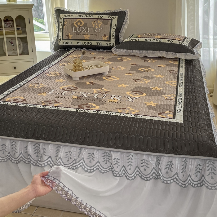 91家纺网 家纺一手货源 找家纺 麋兔 2025新款冰丝床裙乳胶凉席席子 路希