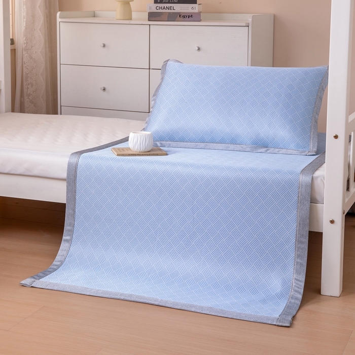 91家纺网 家纺一手货源 找家纺 凌云 2025新款学生宿舍提花凉感冰丝席 菱格-蓝