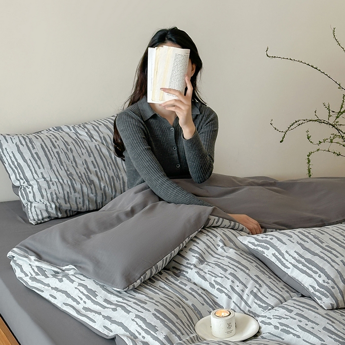 91家纺网 家纺一手货源 找家纺 梦享生活家居 2025新款色织三层提花人字纹面料四件套-斑驳系列 斑驳灰