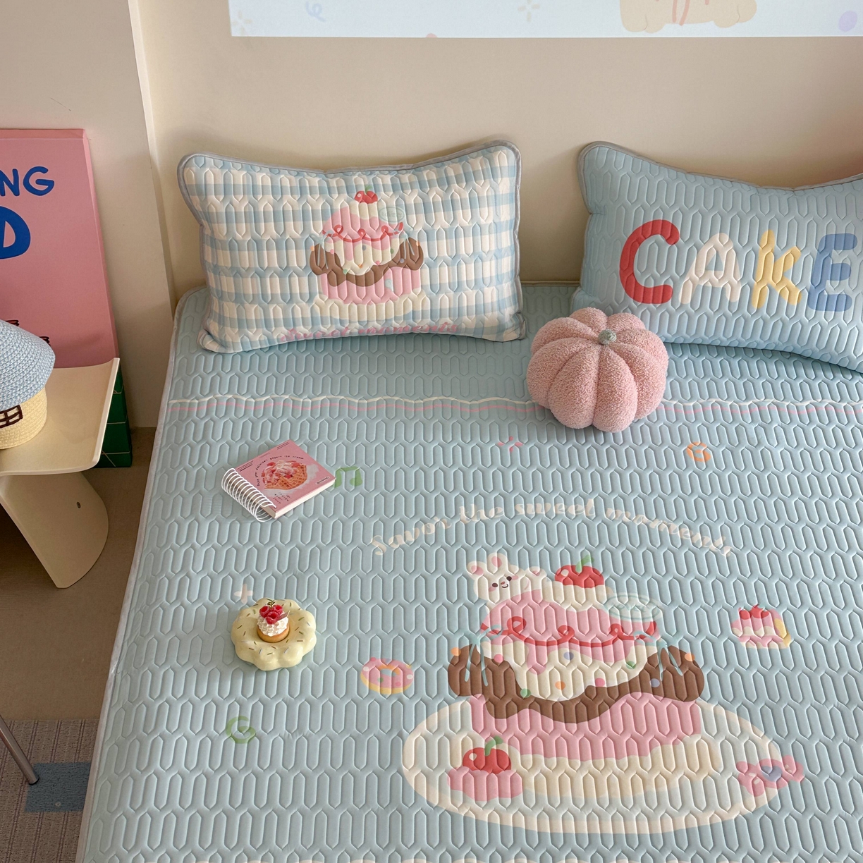 91家纺网 家纺一手货源 找家纺 美乐迪家纺2025新款凉感丝乳胶凉席夏被夏凉被空调被 甜蜜蛋糕