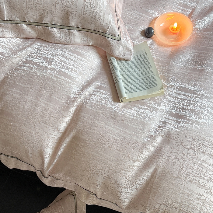 91家纺网 家纺一手货源 找家纺 优悦生活馆 2025新款冰丝亮丝提花四件套-白月光 梦幻粉