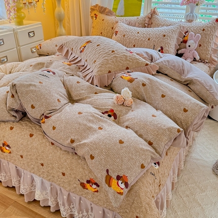 91家纺网 家纺一手货源 找家纺 （总）九诺家纺 2025新款韩式云朵棉印花床盖四件套