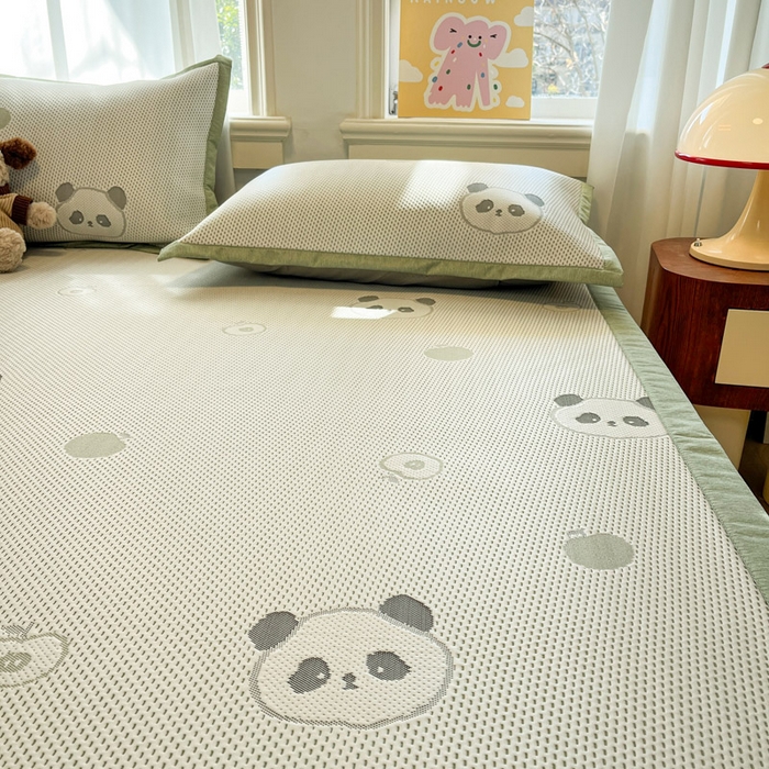 91家纺网 家纺一手货源 找家纺 雅居纺家纺 2025春夏新款A类加厚三明治底提花凉感席床席款 平安熊猫