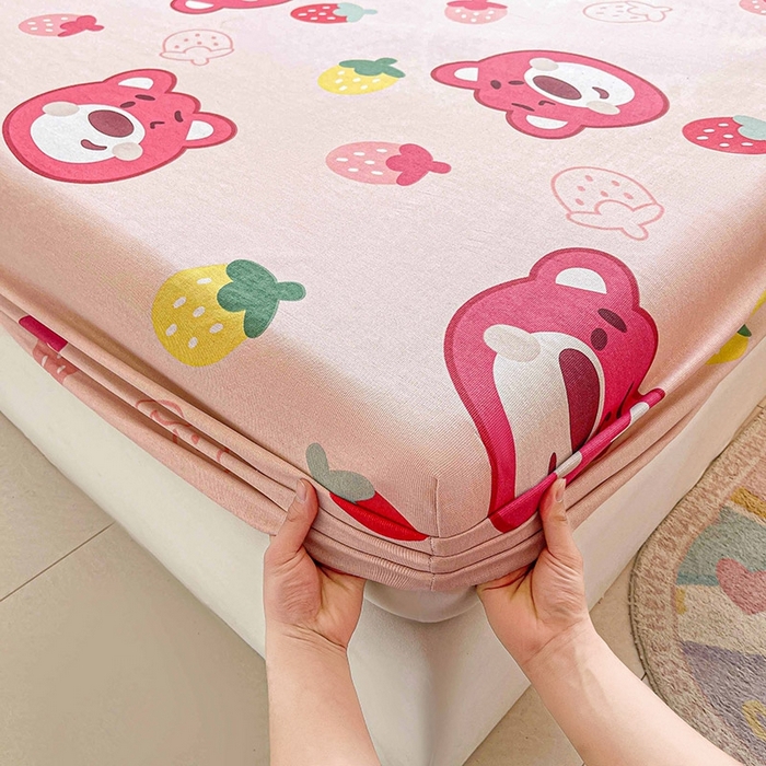 91家纺网 家纺一手货源 找家纺 晓时候2025新款老粗布床笠凉席 草莓熊