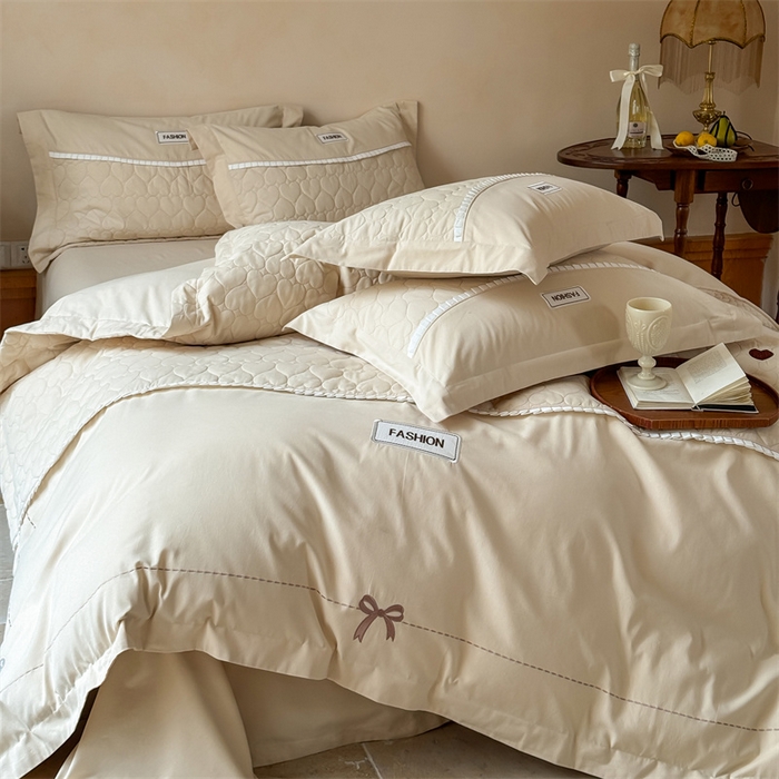 91家纺网 家纺一手货源 找家纺 （总）红番天家居馆 2025新款浪漫桃心-全棉绗缝磨毛四件套