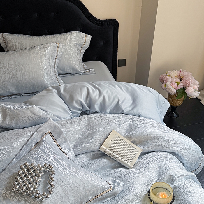 91家纺网 家纺一手货源 找家纺 优悦生活馆 2025新款冰丝亮丝提花四件套-白月光 水波蓝