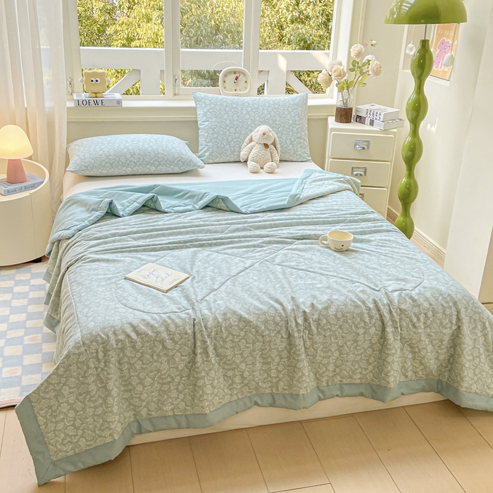 91家纺网 家纺一手货源 找家纺 沃尔居 2025新款双面全棉印花夏被可机洗小清新纯棉夏凉被薄被芯空调被子 轻盈如羽