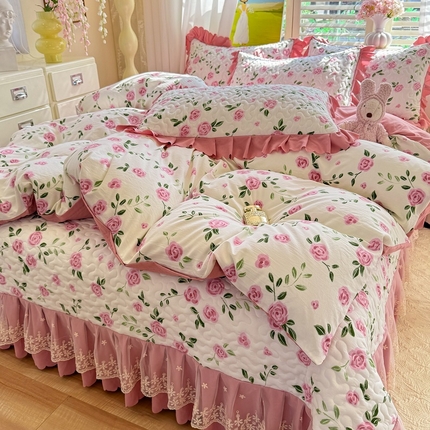 91家纺网 家纺一手货源 找家纺 （总）九诺家纺 2025新款韩式云朵棉印花床盖四件套